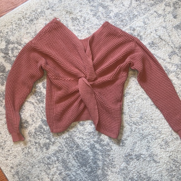 Cross back sweater - Picture 2 of 3